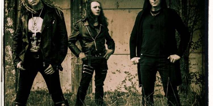 Parris Hyde, Max Dean e Cinzia Zeta Moon fuori dalla band