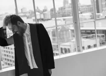 Cesare Cremonini, in tutte le radio il nuovo singolo “Giovane Stupida”