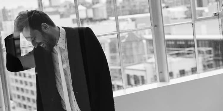 Cesare Cremonini, in tutte le radio il nuovo singolo “Giovane Stupida”