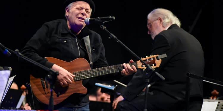 Enzo Gragnaniello e l’Orchestra della Magna Grecia in tour