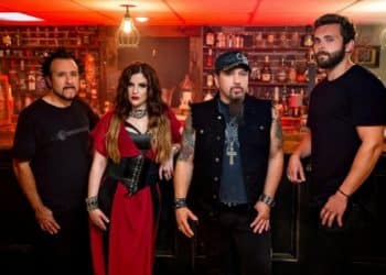 Her Chariot Awaits, disponibile il video di “Constant Craving” (k.d. Lang Cover)