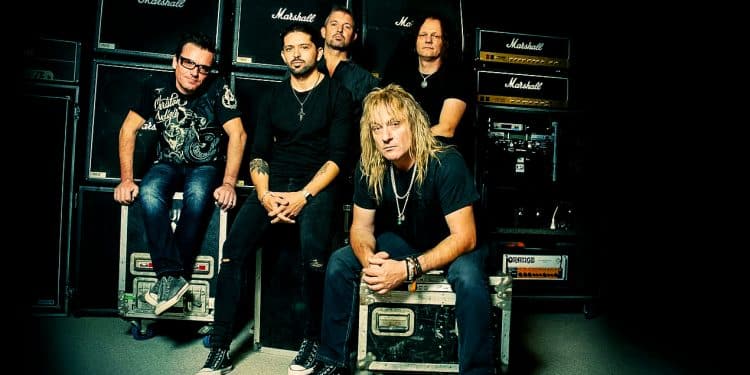 Coreleoni, è divorzio con il cantante Ronnie Romero