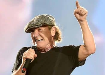 AC/DC, video messaggio di Brian Johnson per i fan