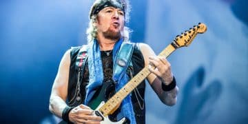 Iron Maiden, in uscita il primo libro di “pesca” ad opera di Adrian Smith