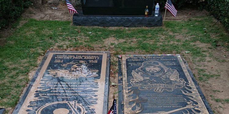 Tombe Rock, le immagini dove sono sepolti Vinnie Paul e Dimebag Darrell