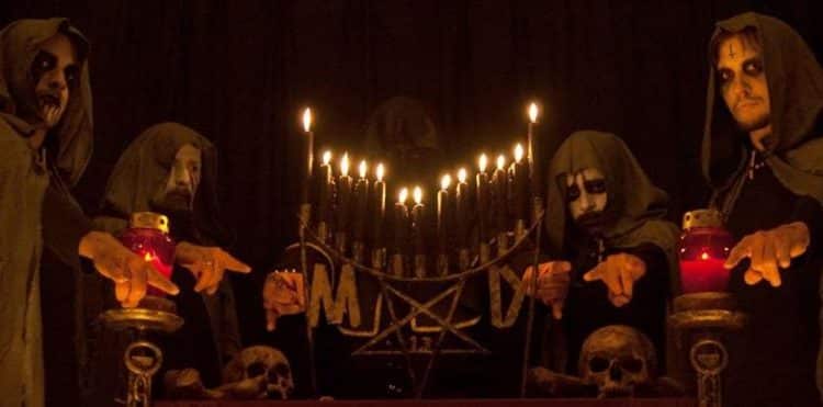 MORTUARY DRAPE: il video di “Primordial” con membri di BULLDOZER, OPERA IX e WATAIN