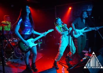 Online “Bug In The Glass” estratto dall’album BLACK CAGE delle SLUT MACHINE