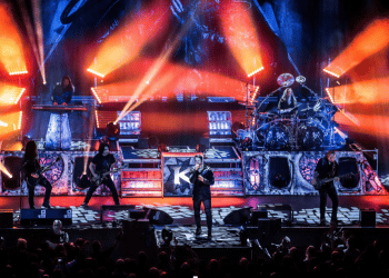 KAMELOT, svelano il nuovo potente video dal vivo di “Phantom Divine (Shadow Empire)” ft. Lauren Hart