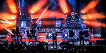 KAMELOT, svelano il nuovo potente video dal vivo di “Phantom Divine (Shadow Empire)” ft. Lauren Hart