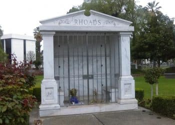 Tombe Rock, il mausoleo dove è sepolto Randy Rhoads