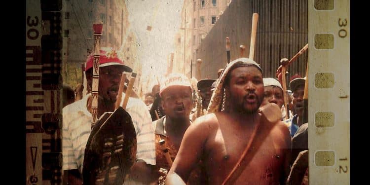 Altaforte Edizioni, esce il libro del reporter di guerra Giancarlo Coccia “Metto in scena l’Africa vera”