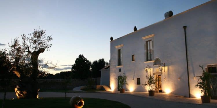 Riparte Aperitivo d’Autore. C’è Erica Mou