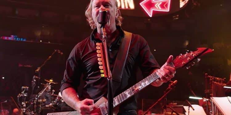 Metallica & San Francisco Symphony, il video dal vivo di Moth Into Flame