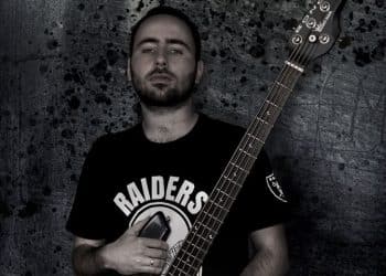 Dimitri “Mitra” Maragna è il nuovo bassista della band FEAR BETWEEN CROWD