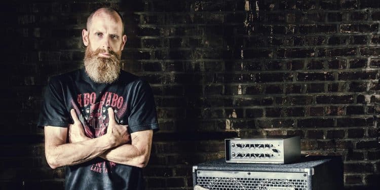 Gli HEADLESS annunciano nuovo bassista e nuova partership con SAKÅDA MUSIC