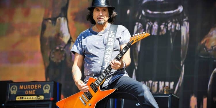 PHIL CAMPBELL, annunciano il nuovo album “We’re The Bastards”