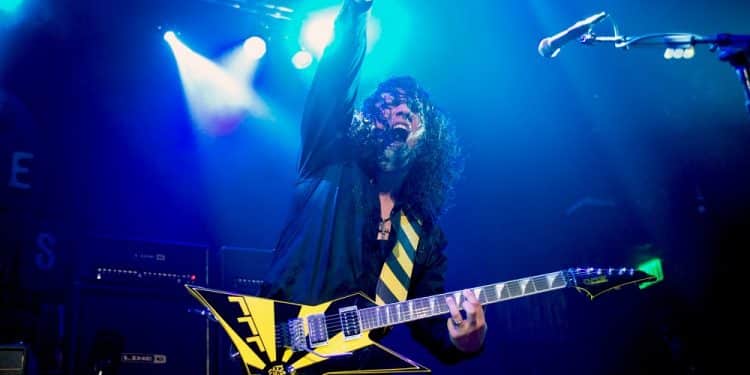Stryper, problemi di salute per Oz Fox