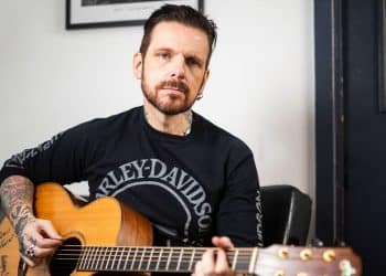 RICKY WARWICK, annuncia il nuovo album ‘When Life Was Hard And Fast’