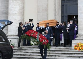 Addio a Stefano D’Orazio: commozione a Roma per i funerali del batterista dei Pooh