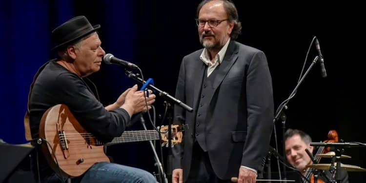 Orchestra Magna Grecia ed Enzo Gragnaniello, un anno fa, l’ultimo spettacolo in teatro