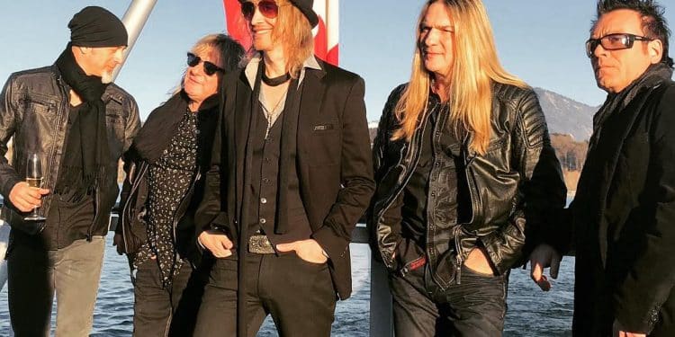Gotthard, Hena Habegger lascia la band