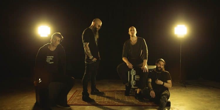 KLOGR, cambio di formazione alla batteria