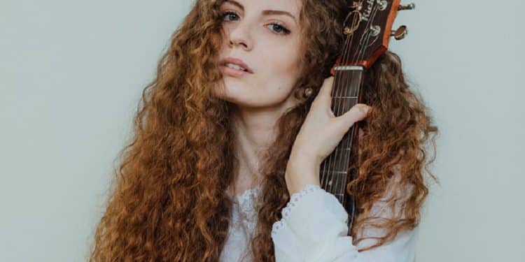 TALÈA, esce oggi il singolo e video d’esordio “Song in the Dark