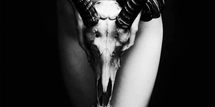 LA JANARA – Tenebra