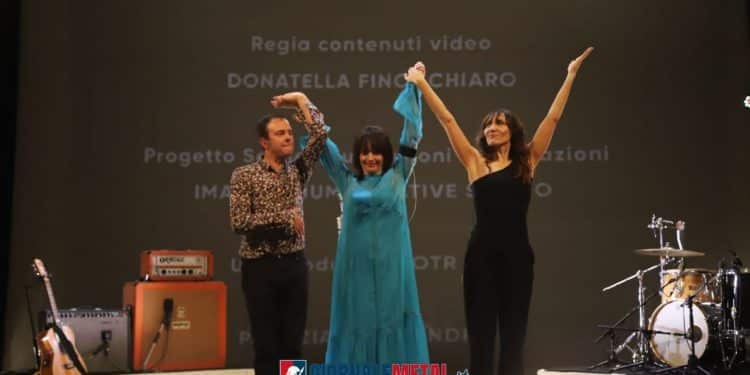 Carmen Consoli, quelle brave ragazze in tour col camper