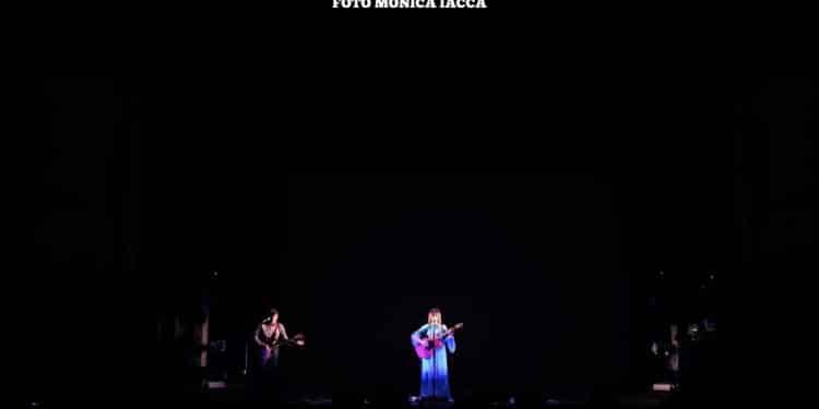 Carmen Consoli, quelle brave ragazze in tour col camper