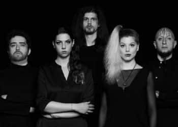 Bluagata: il nuovo singolo è “Resti qui”