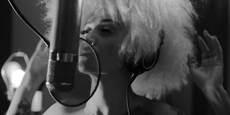 Mercoledì 18 maggio, teatro Orfeo di Taranto: Lady Blackbird e l’Orchestra della Magna Grecia