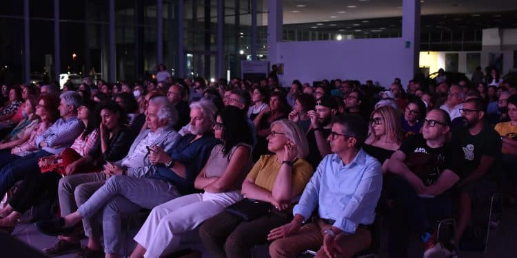 Deproducers, applausi a scena aperta