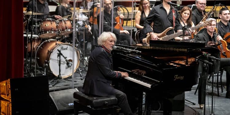 Ciao, Vittorio – L’Orchestra della Magna Grecia ricorda De Scalzi dei New Trolls