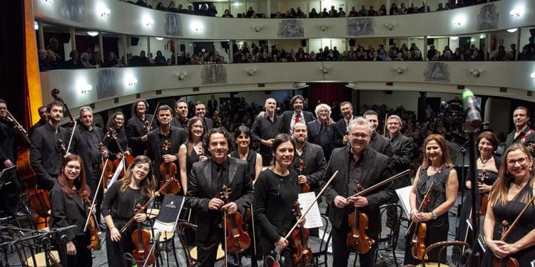 Ciao, Vittorio – L’Orchestra della Magna Grecia ricorda De Scalzi dei New Trolls