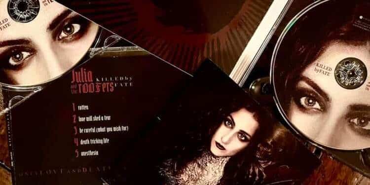 Wine and Fog, disponibile il nuovo album di Julia and The Roofers