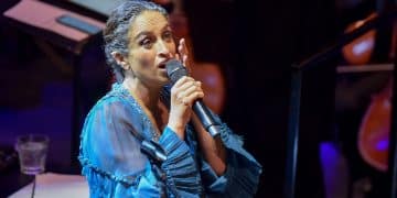 Noa, sold out e applausi al teatro Orfeo di Taranto