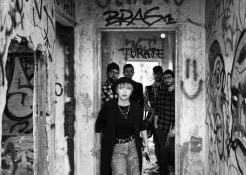 Magrathea, nuovo progetto costituito da cinque musicisti dedito alla sperimentazione tra sonorità disparate