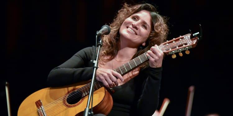 Chiara Civello con l’Orchestra della Magna Grecia giovedì sera all’Orfeo