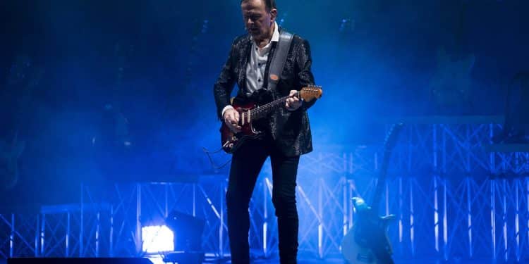 Dodi Battaglia, due ore di applausi