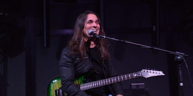 KIKO LOUREIRO – GUITAR MASTERCLASS Santomato Live Club (PT) 12/01/23 + Photo gallery