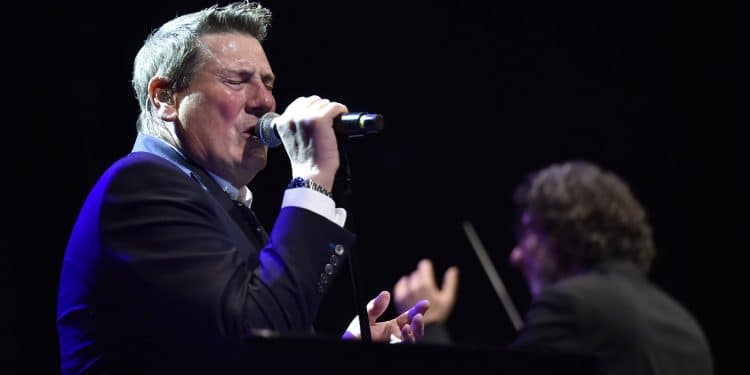 Tony Hadley lunedì sera all’Orfeo di Taranto, due ore di applausi