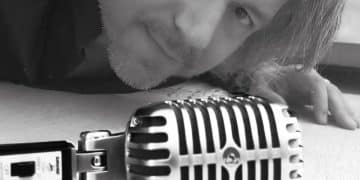 ROBERTO QUASSOLO – Naked Voice