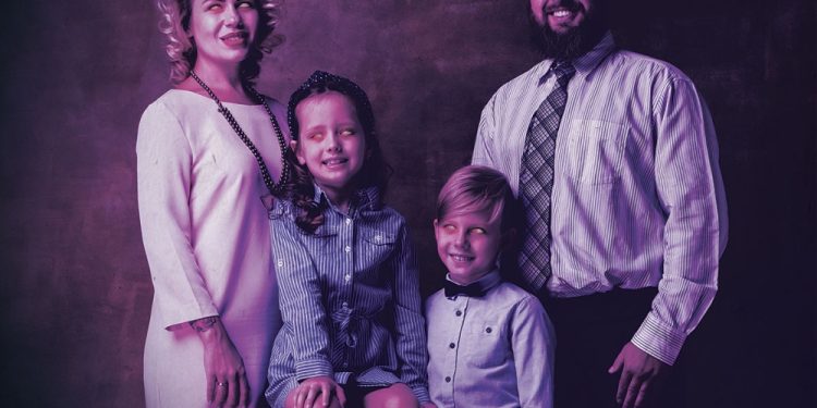 SUPERHORROR – Devilish Whispers