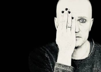 Il progetto tedesco Screaming Bones pubblica il video di “Dragonfly”