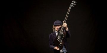 AC/DC: le ristampe in vinile color oro di “Back In Black” e “Highway To Hell” entrano in TOP 5 della classifica degli album fisici più venduti della settimana e in TOP 20 della classifica generale!