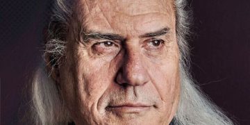 FRANCO MUSSIDA presenta il suo nuovo romanzo autobiografico “IL BIMBO DEL CARILLON”