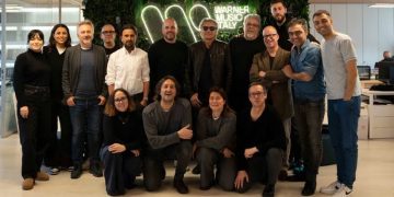 LUCIANO LIGABUE e WARNER MUSIC ITALIA firmano l’accordo per l’acquisizione degli album da Zoo Aperto confermando il loro legame dopo 35 anni