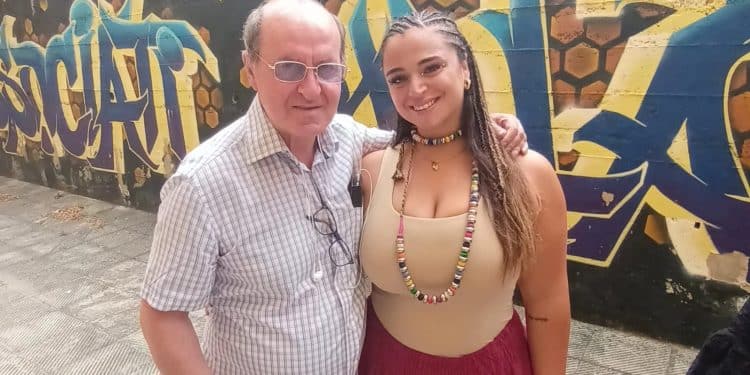 Federica D conquista la scena internazionale: dopo il debutto con MGM-Pye-Pathé Records arriva un album di cover e un brano inedito registrato in Italia