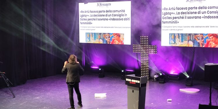 Cruciani all’Orfeo, tra attualità e provocazioni controllate: pubblico attento per una serata ricca di spunti